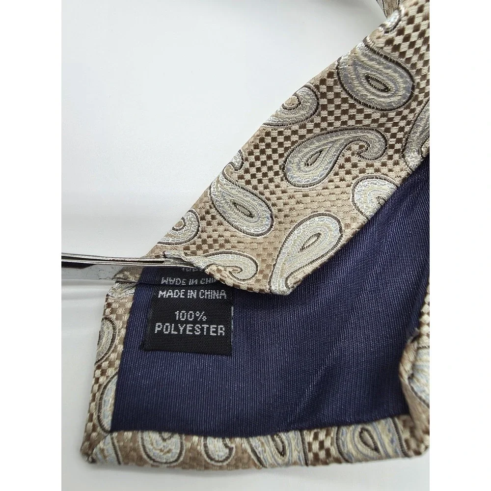 Haggar Tan Blue Paisley Pattern Polyester Men's Tie Necktie 58
